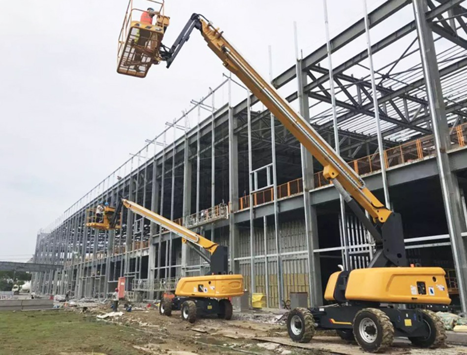 Choosing the Right Aerial Working Equipment for Your Job Site